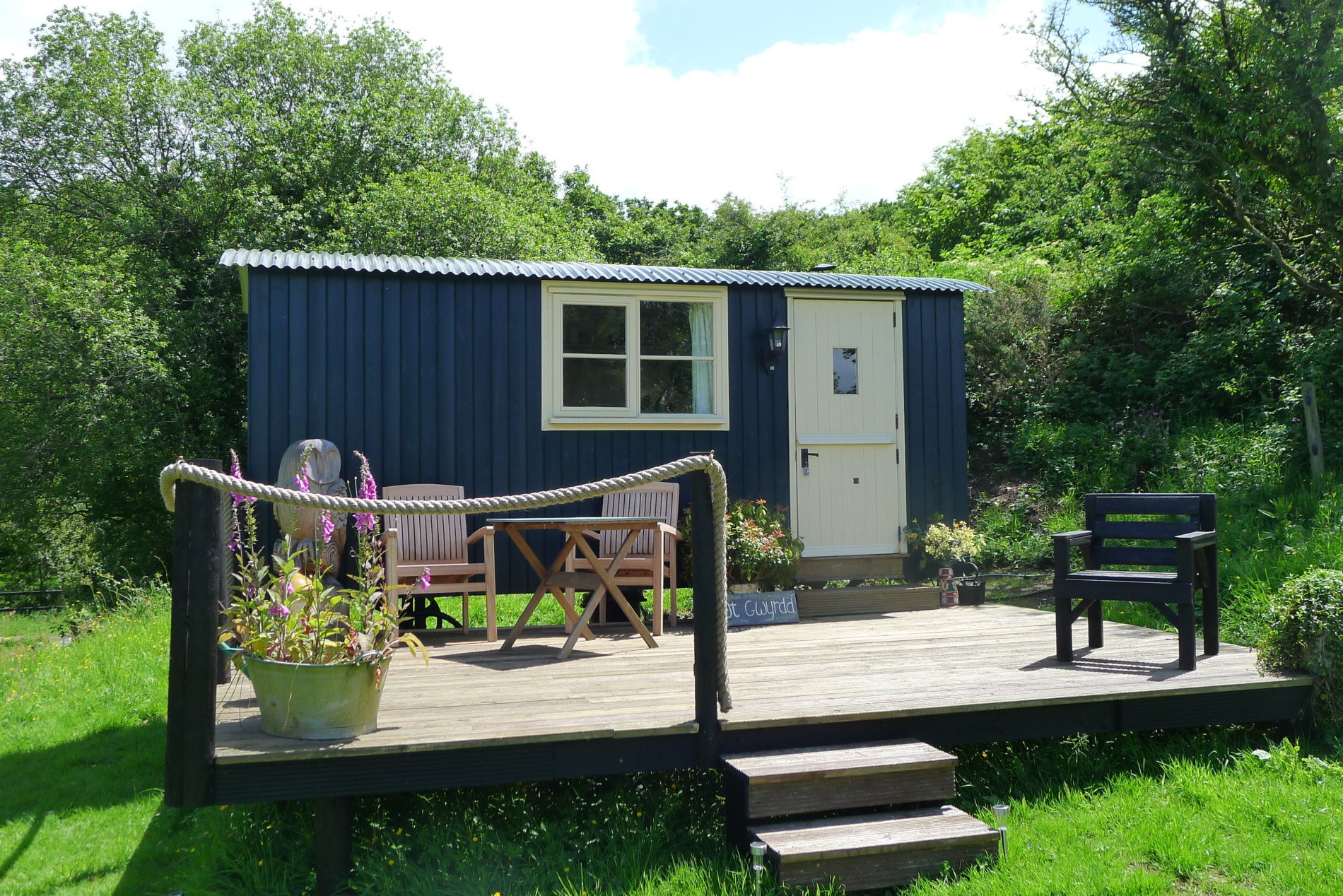 Shepherd's Hut Exterior